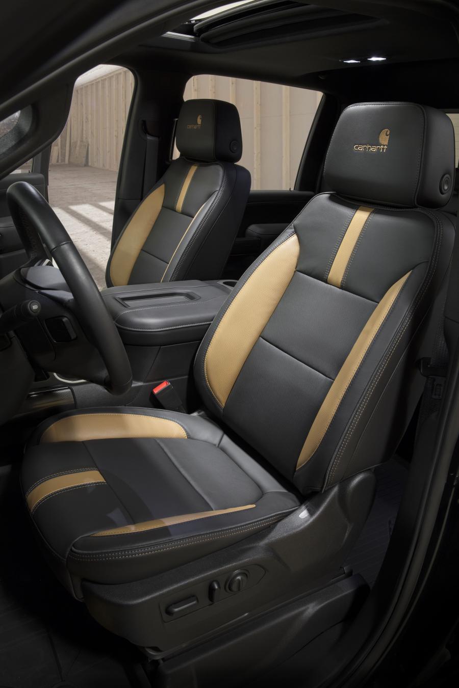 Интерьер Chevrolet Silverado 2500 HD Carhartt Special Edition 2020 года  (фото 4 из 10)